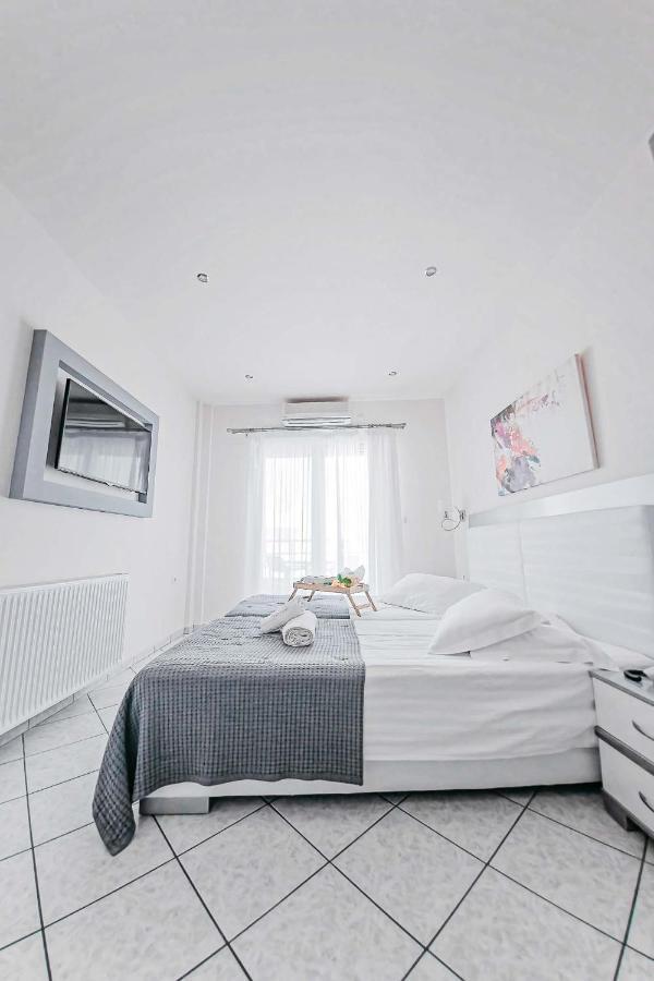 Marinis Boutique Rooms Nea Iraklitsa Exterior foto