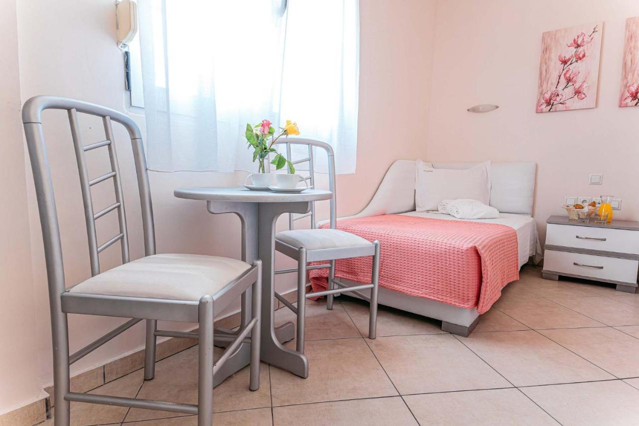 Marinis Boutique Rooms Nea Iraklitsa Exterior foto