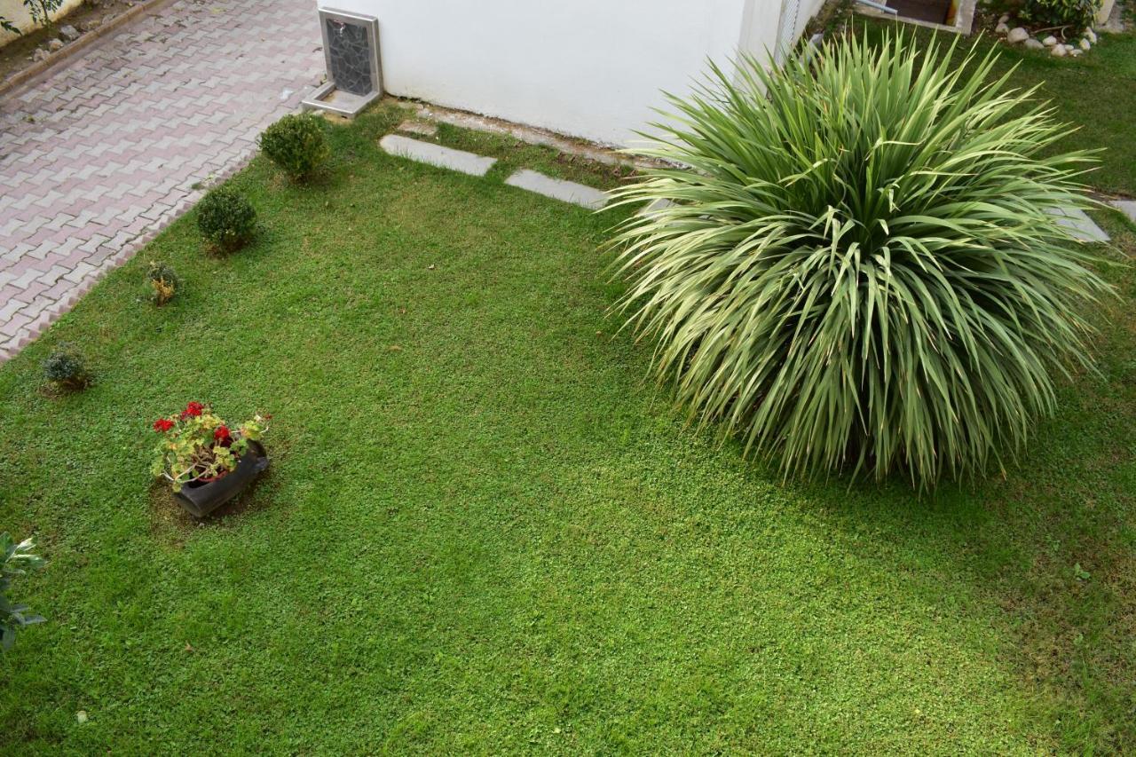 Marinis Boutique Rooms Nea Iraklitsa Exterior foto