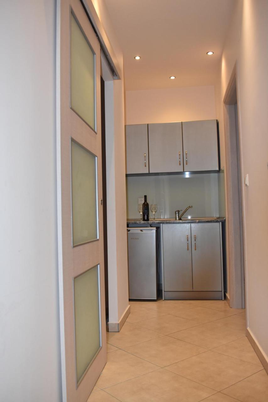 Marinis Boutique Rooms Nea Iraklitsa Exterior foto