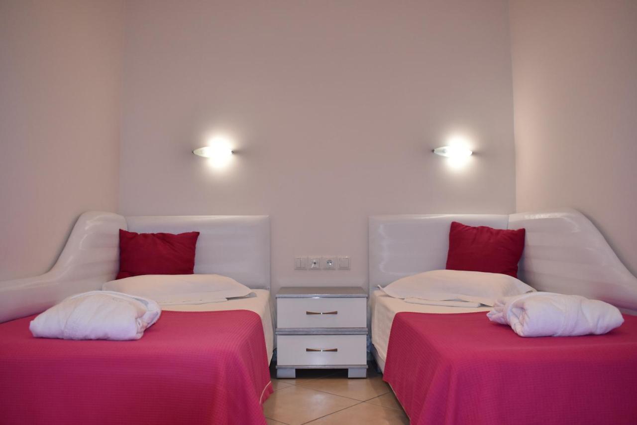 Marinis Boutique Rooms Nea Iraklitsa Exterior foto